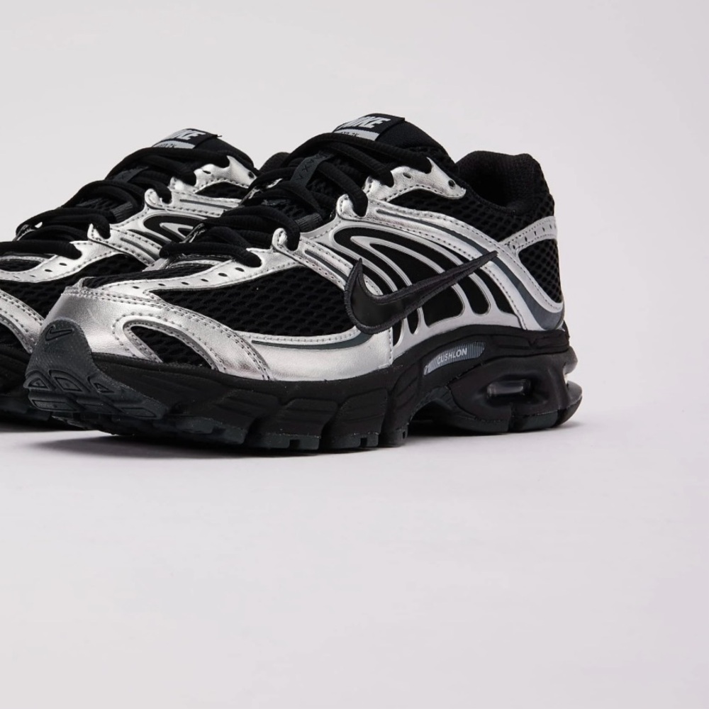 Nike Black and Gray Athletic Shoes
